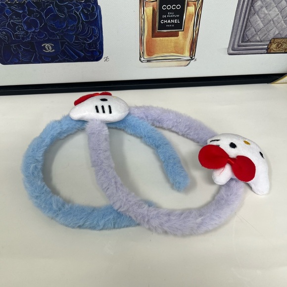 Hello Kitty Plush Headband - Picture 3 of 3